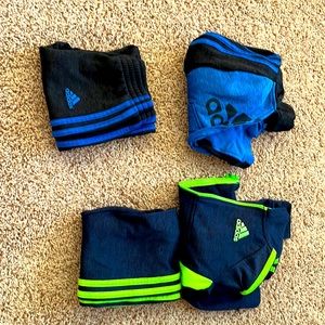 (2) Adidas track suits in very good condition. Both are 4T
